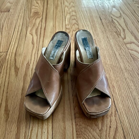 CHARLES DAVID soft tan leather classic wedge wood sandals, 9 - Picture 1 of 3